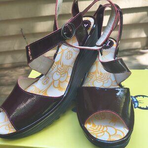 Women's wedge sandals